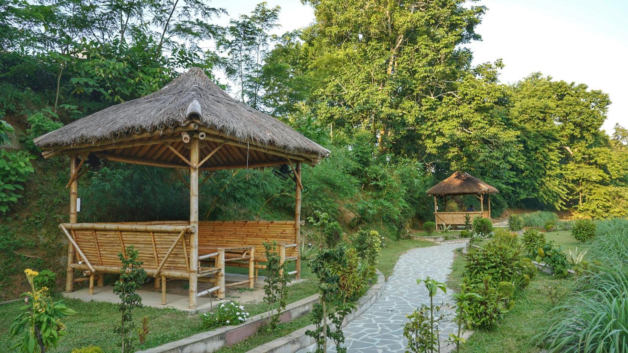 Vaani Greens Wildlife Resort, Kaziranga Kuthari エクステリア 写真